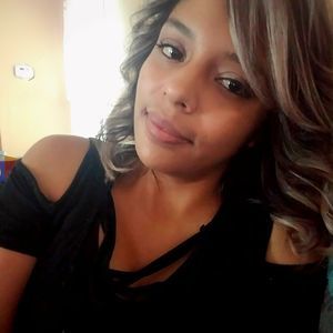 Meet your Posher, Lauras